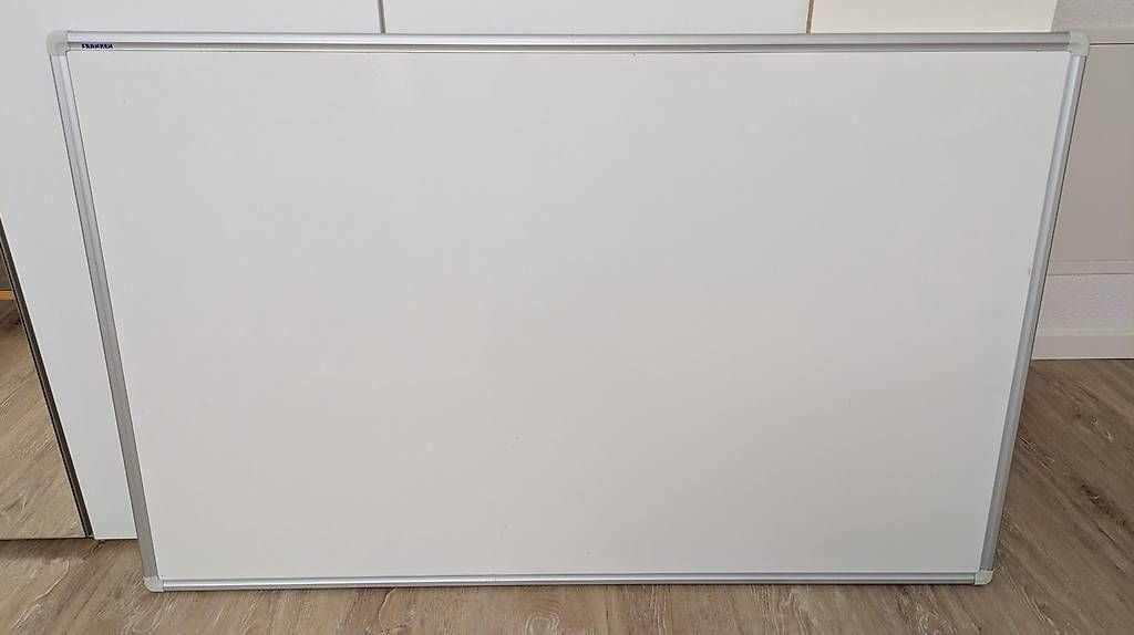 Wandtafeln: Pinnwand /Whiteboard Magnetisch – Gebraucht aus Bäretswil von Ober-Land