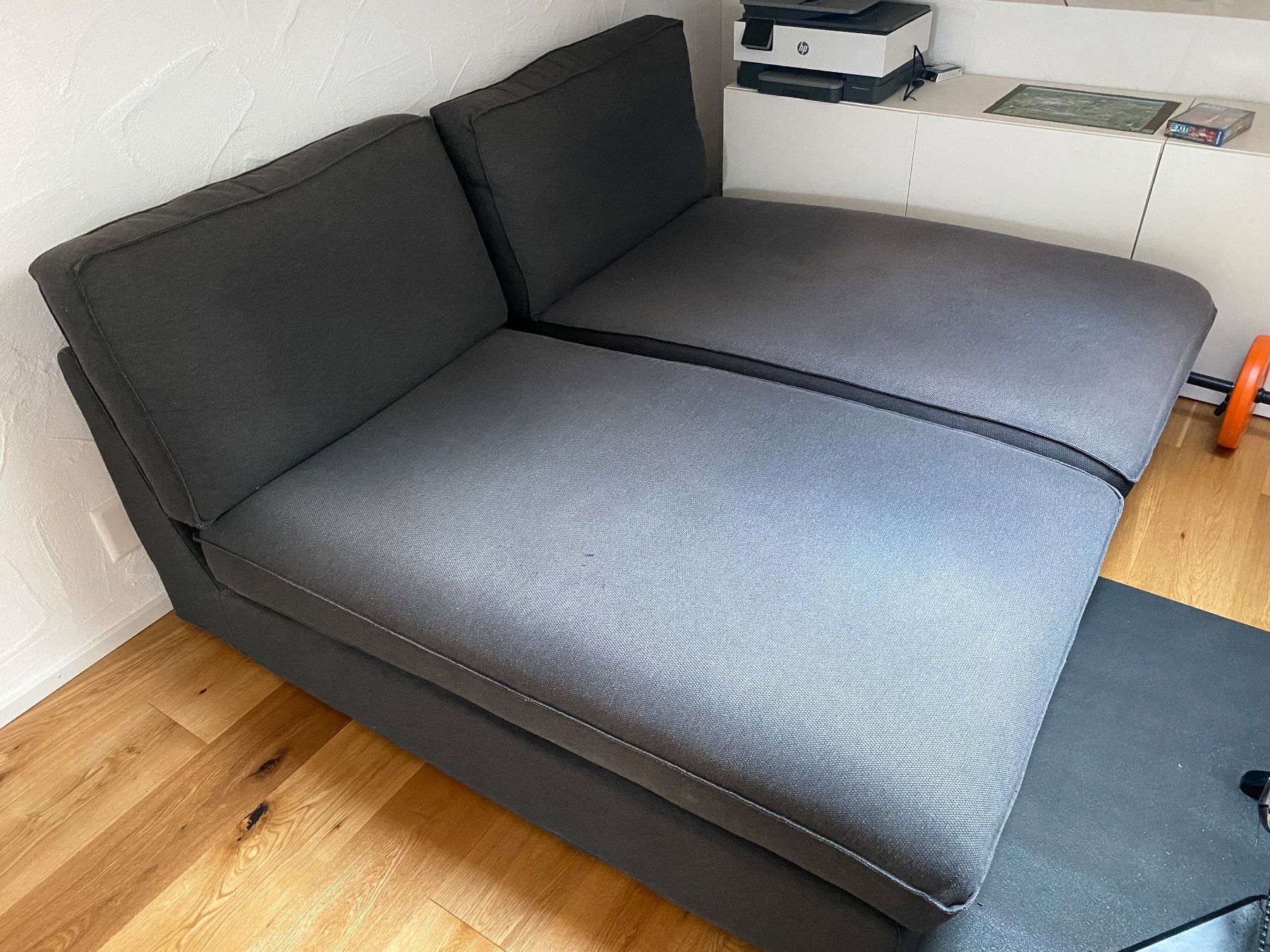 Ikea Sofas: Sofa/Recamiere grau – D'occasion à Bauma par Marisa17