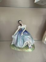 Doulton Giselle HN 2159 Figurine - Perfect Condition - Vinta