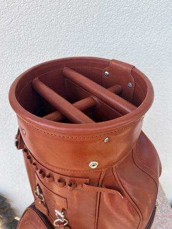 Golftasche Leder braun mit div. Fächern guter Zustand