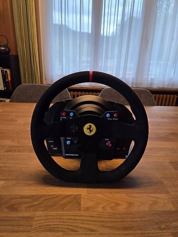 Thrustmaster Controller: Thrustmaster T300 RS Ferrari Alcantara Edition – Usato da Neu St. Johann venduto da lucfel