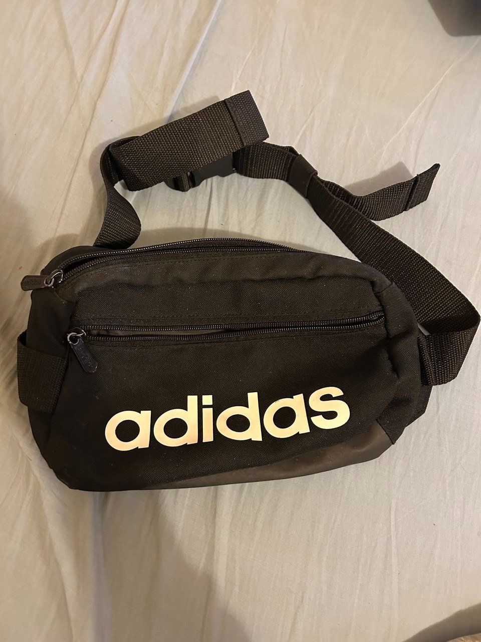 Adidas Borse: Marsupio ADIDAS – Usato da Giubiasco venduto da LorisVale