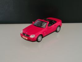 Herpa Mercedes Benz SLK230 1:43