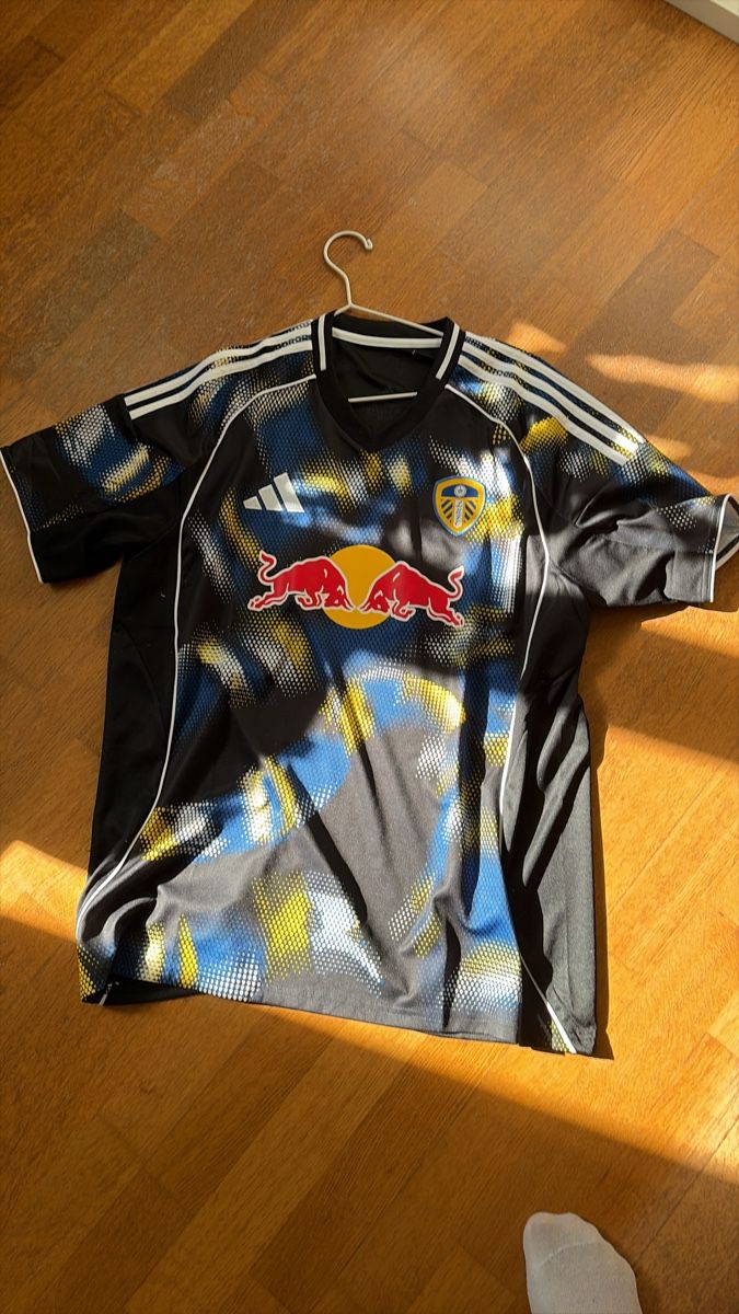 Canottiere & Pantaloni: Fussball trikot – Nuovo (secondo la descrizione) da Zürich venduto da erm_7hwp 1