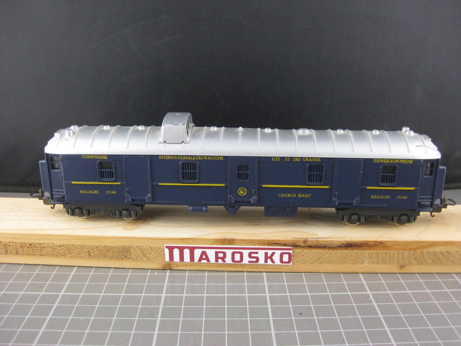 Lima Modelleisenbahnen: Lima Orient-Express Gepäckwagen, mit OVP, H0, DC – Gebraucht aus Malters von Marosko