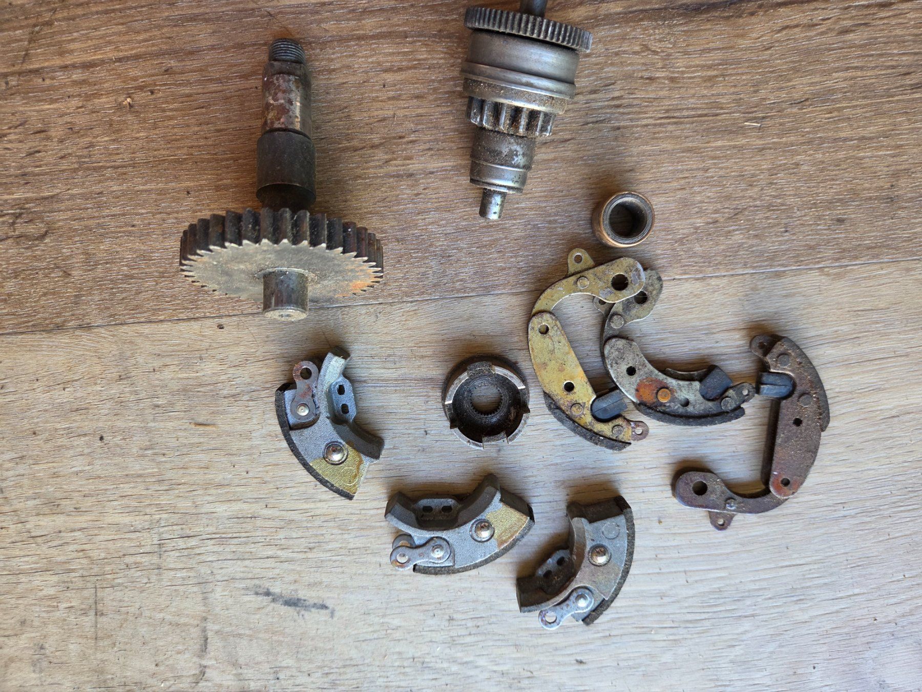 Ciclomotori: Diverse Mofateile, Getreibe und Kupplung – Usato da frümsen venduto da Sailem 1