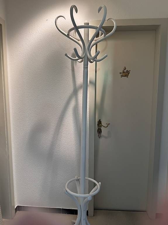 Porte manteau: Holz Garderobe / Ständer – D'occasion à Basel par gisdifalco