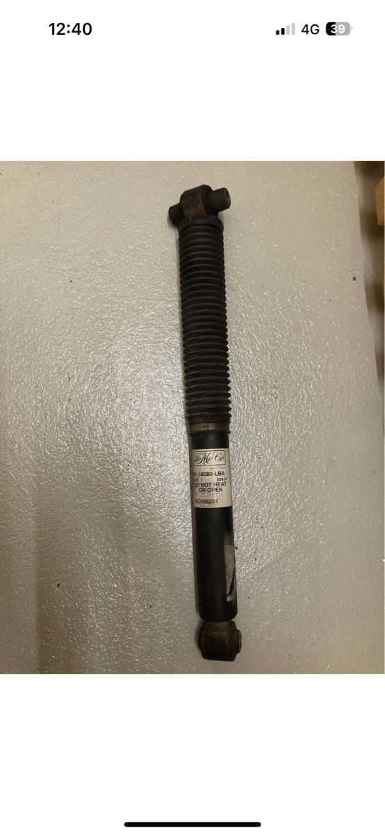 Ford Tutti pezzi di ricambio auto: Original Ford Stossdämpfer (1x) – Usato da Zürich venduto da tom_b759