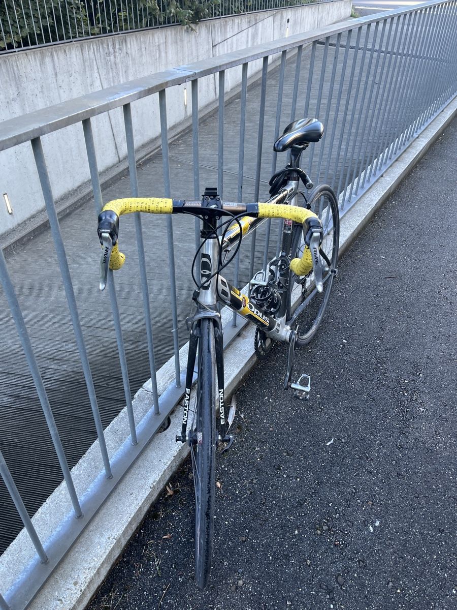 Biciclette: Opus Carbon Road Bike – Usato da Zürich venduto da 2cn_t6yr 1