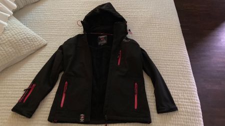 Norweger Sport Shell Jacke in Schwarz mit Rosa Rändern