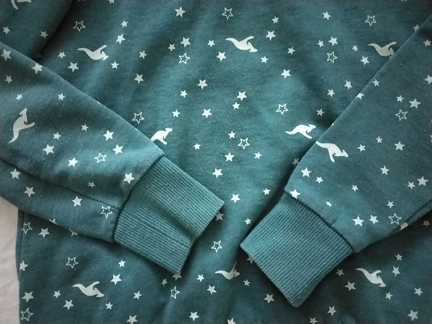 Maglioni & Felpe: Kangaroos Pullover / Pulli Gr. 140 – Usato da Balterswil venduto da Meerdeern 2