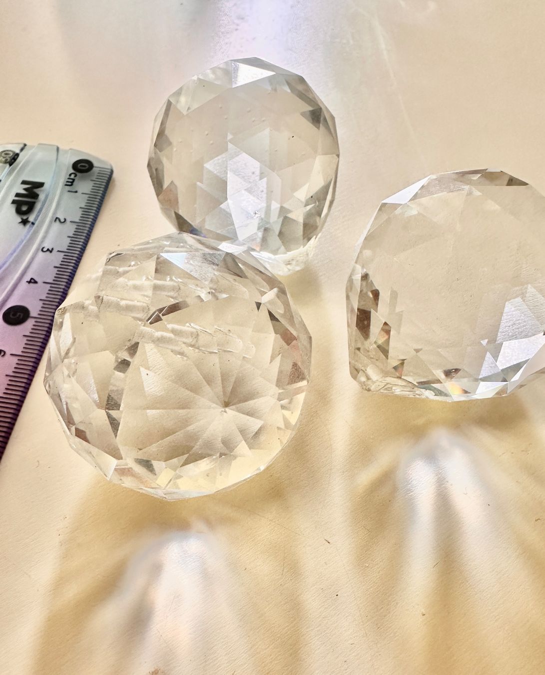 Alle Dekorationen: Feng Shui Kristalle Suncatcher Lichtfänger – Gebraucht aus Vaduz von valeole
