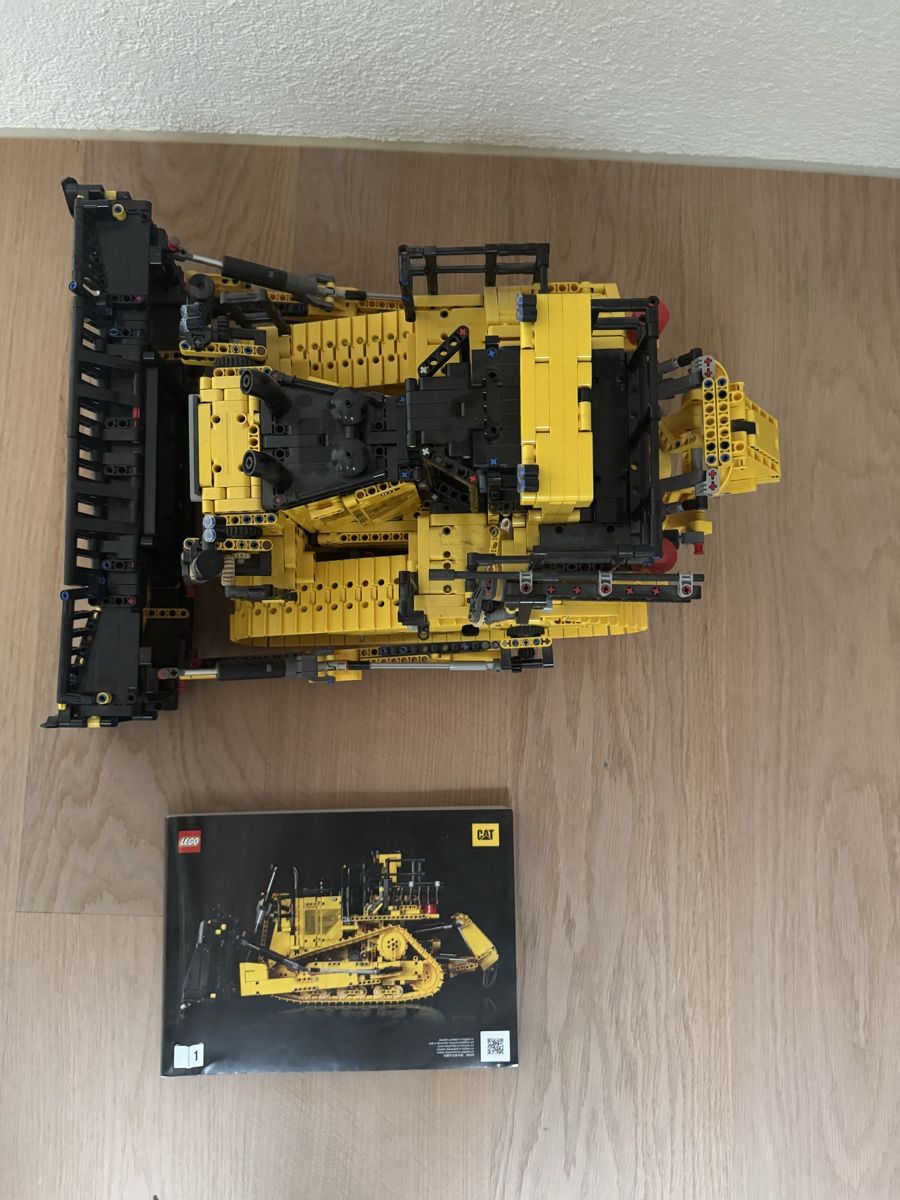 Lego Kit di costruzioni: Lego Cat Bulldozer – Usato da Meggen venduto da m.luzern 2