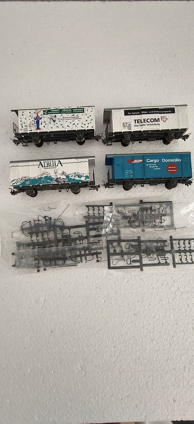 Bemo Trains électriques: RhB Krokodil, Güterwagen  – D'occasion à Langnau i. E. par m.du 4