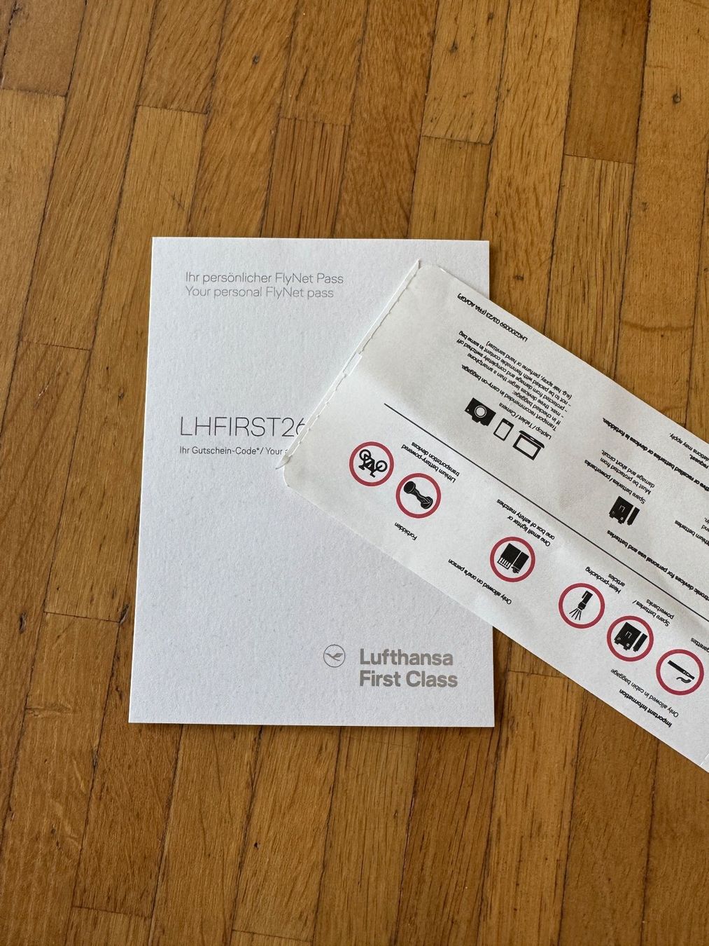 Pigiami: Lufthansa First Class Pyjama, Langarm, Gr. L & Flightnet – Nuovo (secondo la descrizione) da Zürich venduto da Zaesizh 1