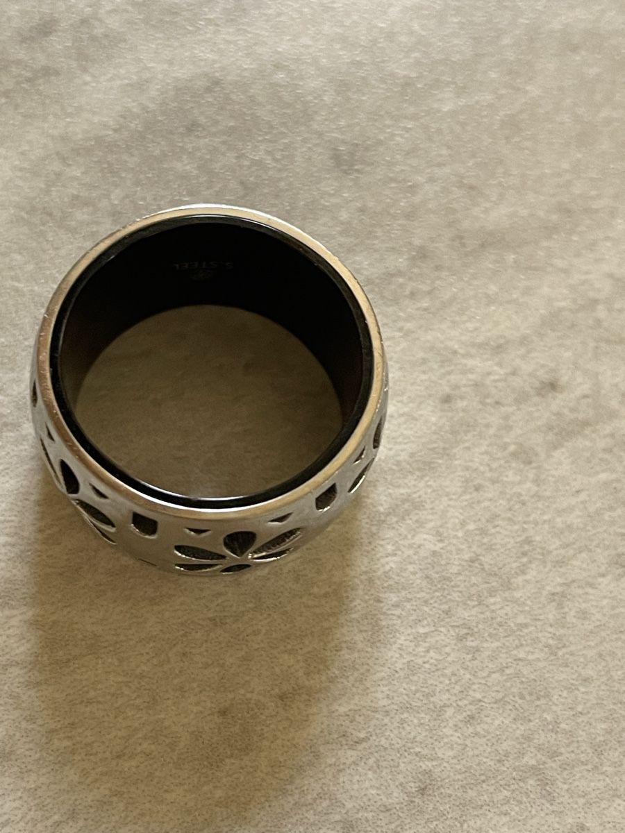 Ringe: Schöner Ring aus Chromstahl  – Gebraucht aus Flawil von Naphtali 1