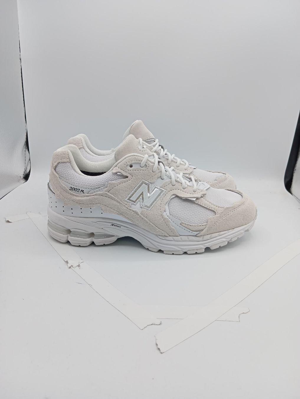 New Balance Herrenschuhe: New Balance 2002 Gore Tex (EU38.5) – Neu und originalverpackt aus Schaffhausen von outlez