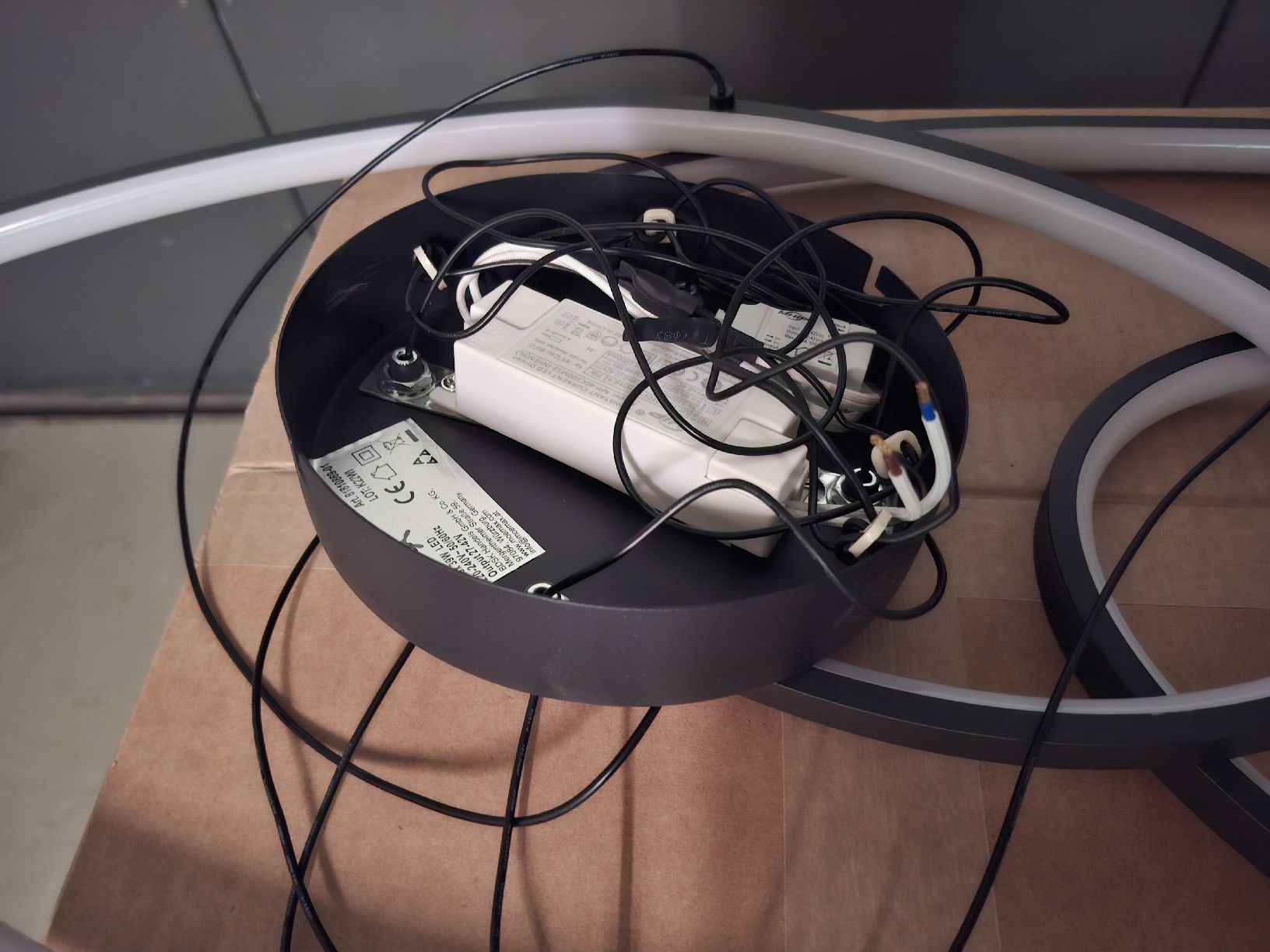 Philips Lustres & lampes de plafonds: Deckenleuchte LED modern neuwertig – D'occasion à Glarus par volvot6 1