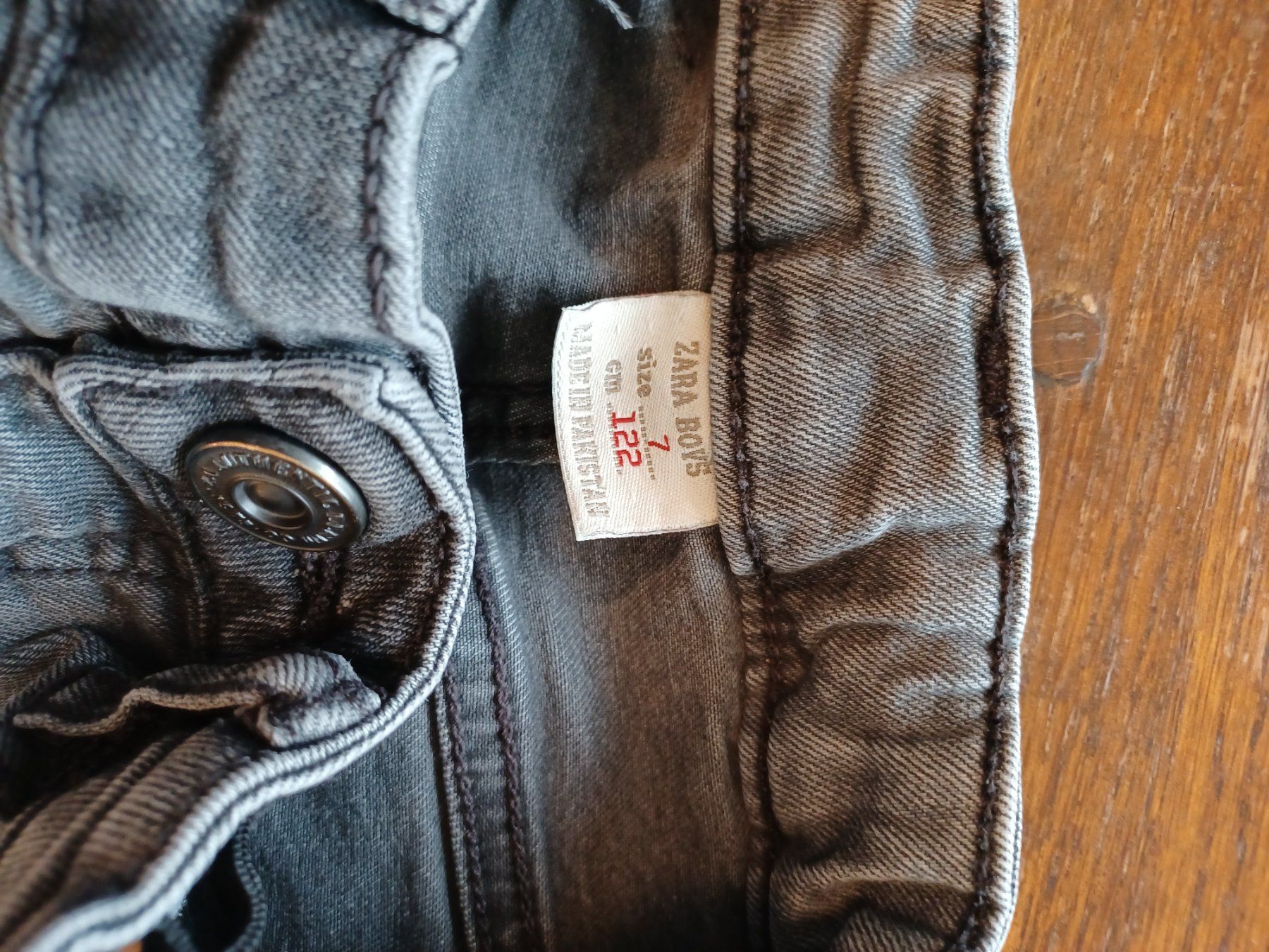 Zara Pantaloni: Jeans gris Zara boy t.122 – Usato da Servion venduto da josephine22 4