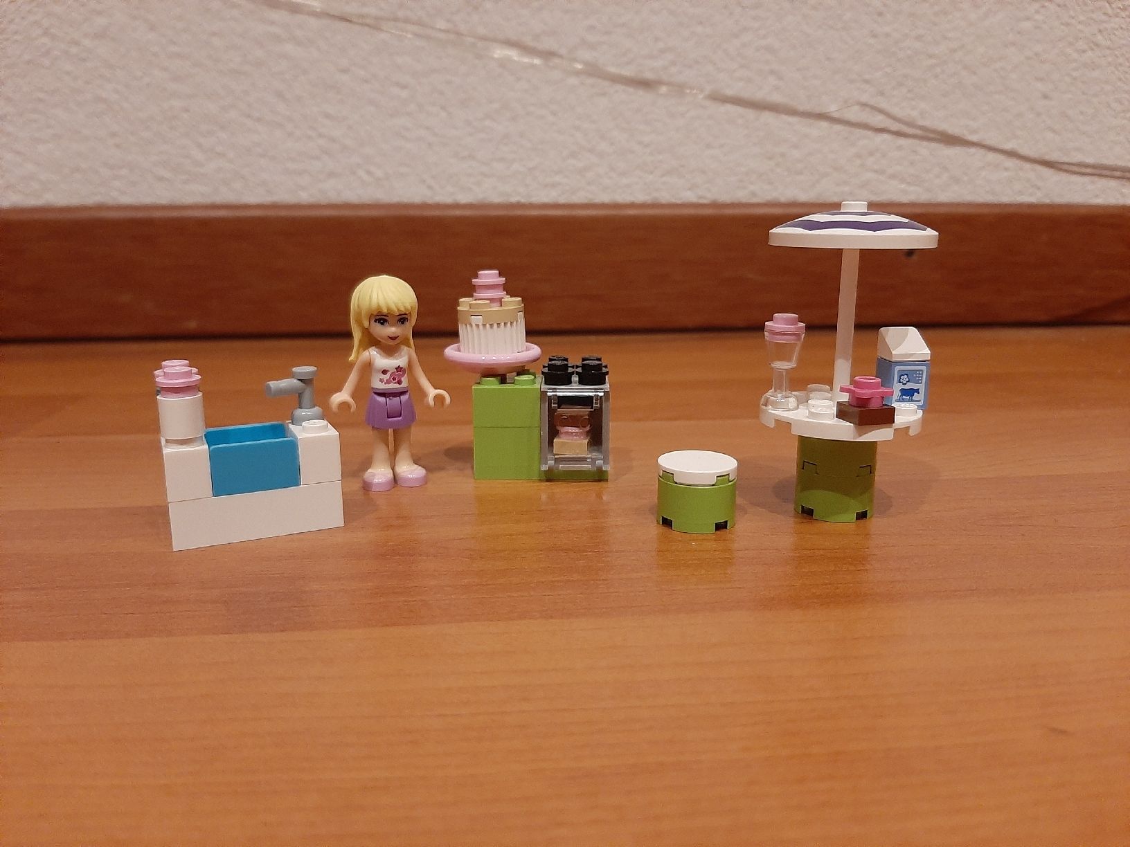 Lego Spielzeuge: Lego Friends Café – Gebraucht aus Glis von ste_w7pm