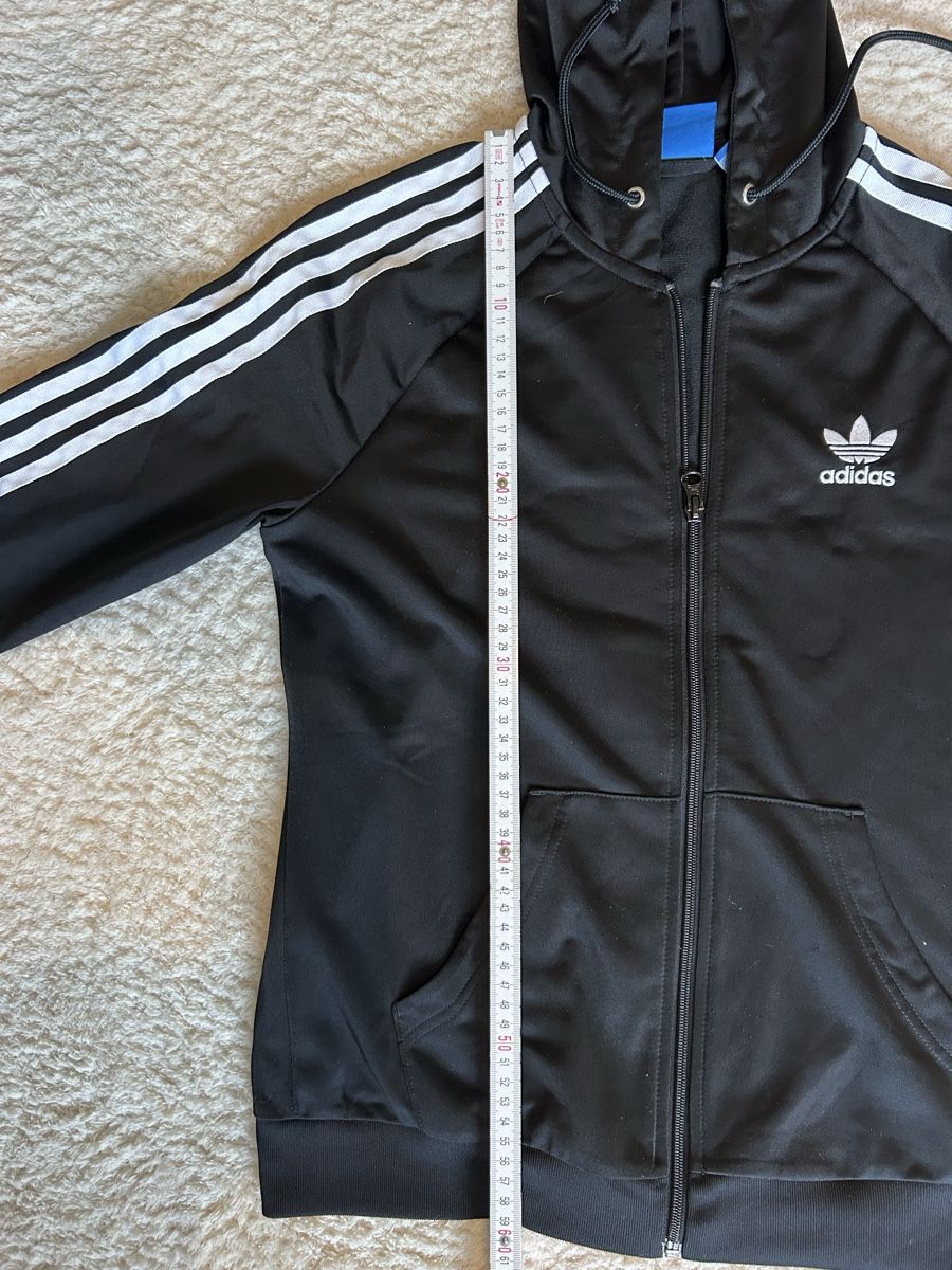 Adidas Jacken: Adidas Jacke, Schwarz, Gr. 38 – Gebraucht aus Brunnen von luc_8fgh 7