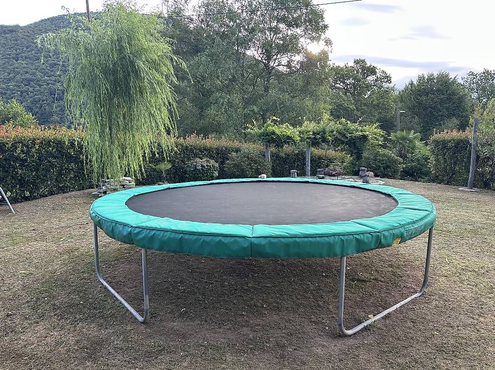 Trampolines: Vendo trampolino professionale SUPERFUN – D'occasion à Astano par WGosteli
