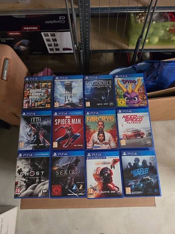 Konsolen: Playstation 4 - inkl. Controller und 12 Spiele – Gebraucht aus Pfäffikon ZH von droxxy77 1