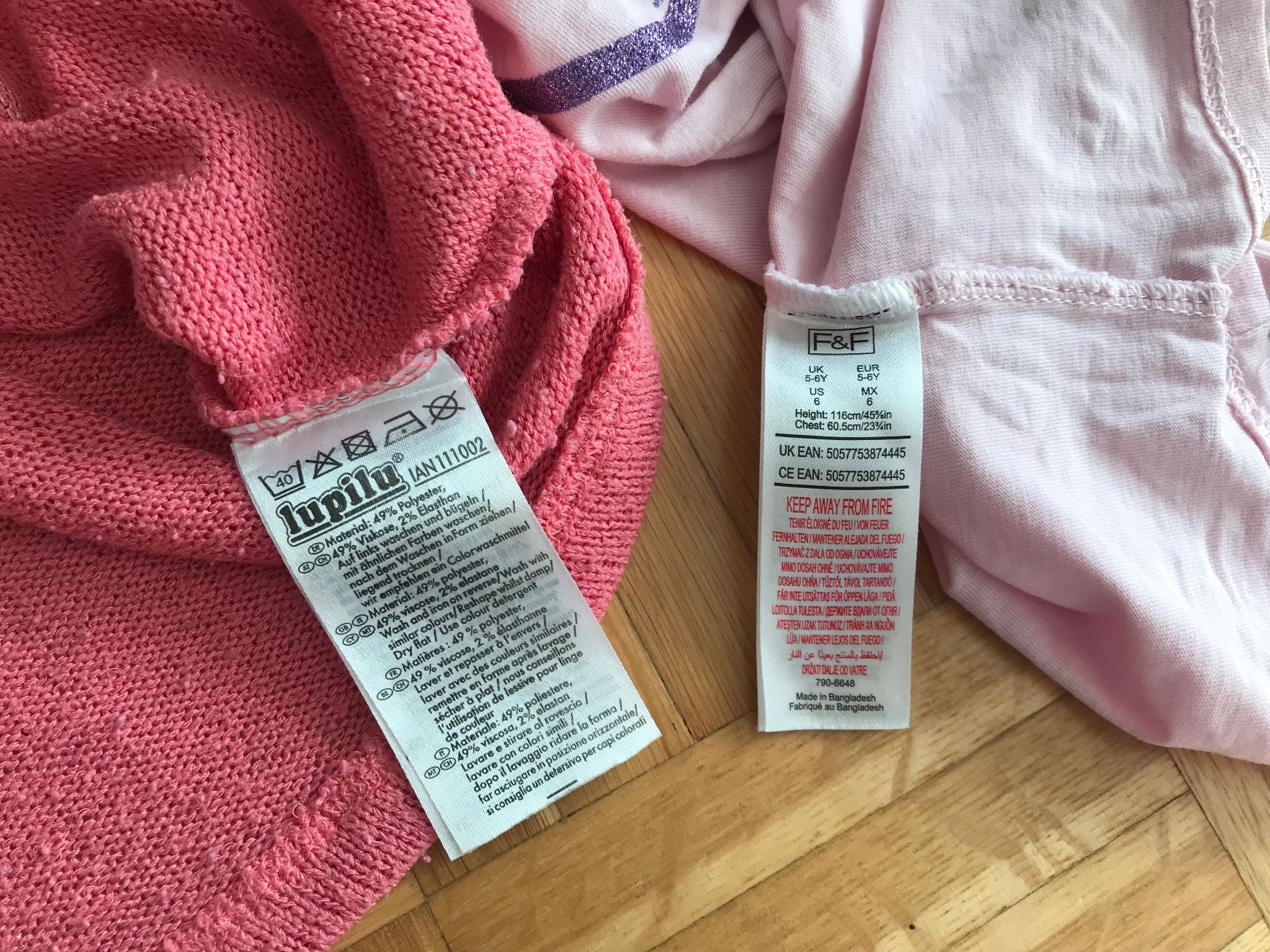 Maglioni & Felpe: 2 Shirts / Pullover mit Katzen Grösse 110/116 - Porto 3.40 – Usato da Emmenbrücke venduto da Hathor123 3
