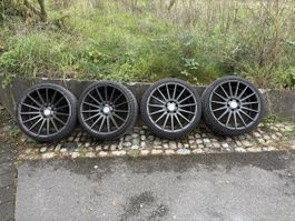 AVERSUS Typ 628 20 Zoll Felgen mit Reifen (defekt)