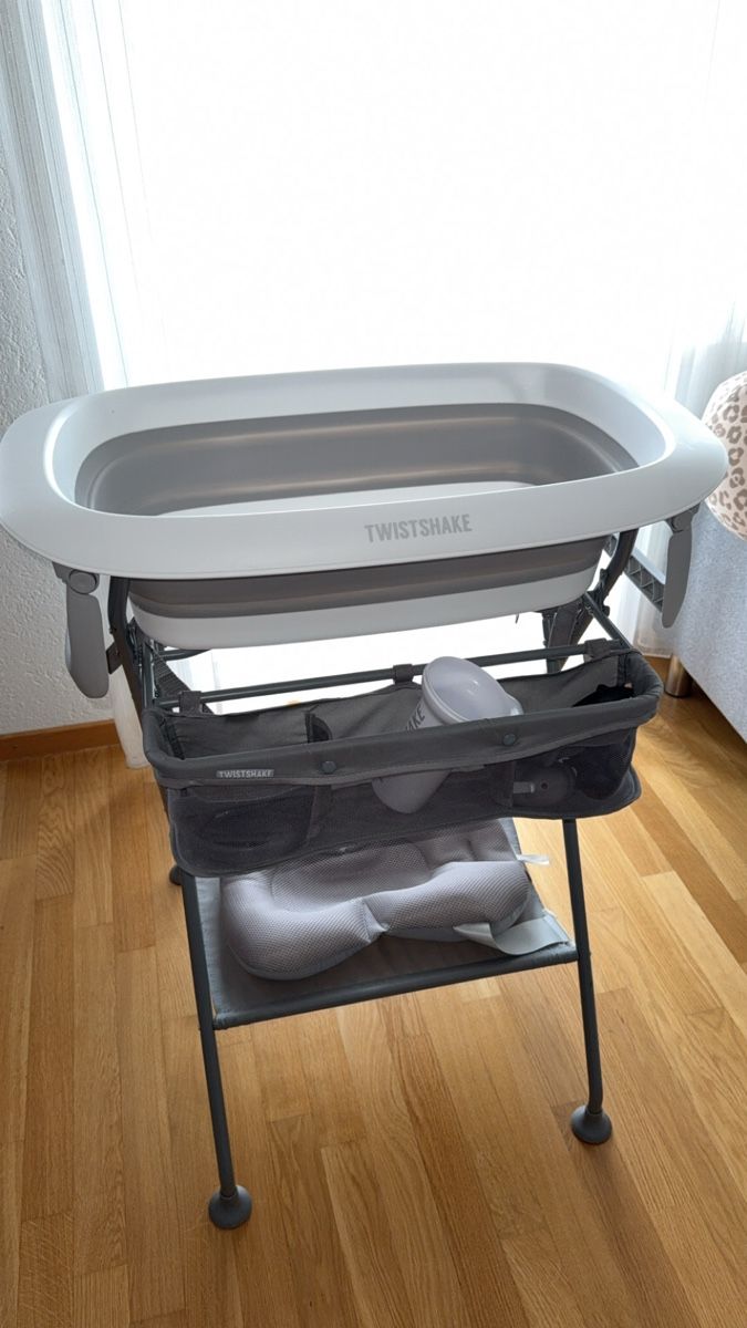 Baignoires: TWISTSHAKE Badewannen-Set mit Badeständer – D'occasion à Neuhausen par humacagman