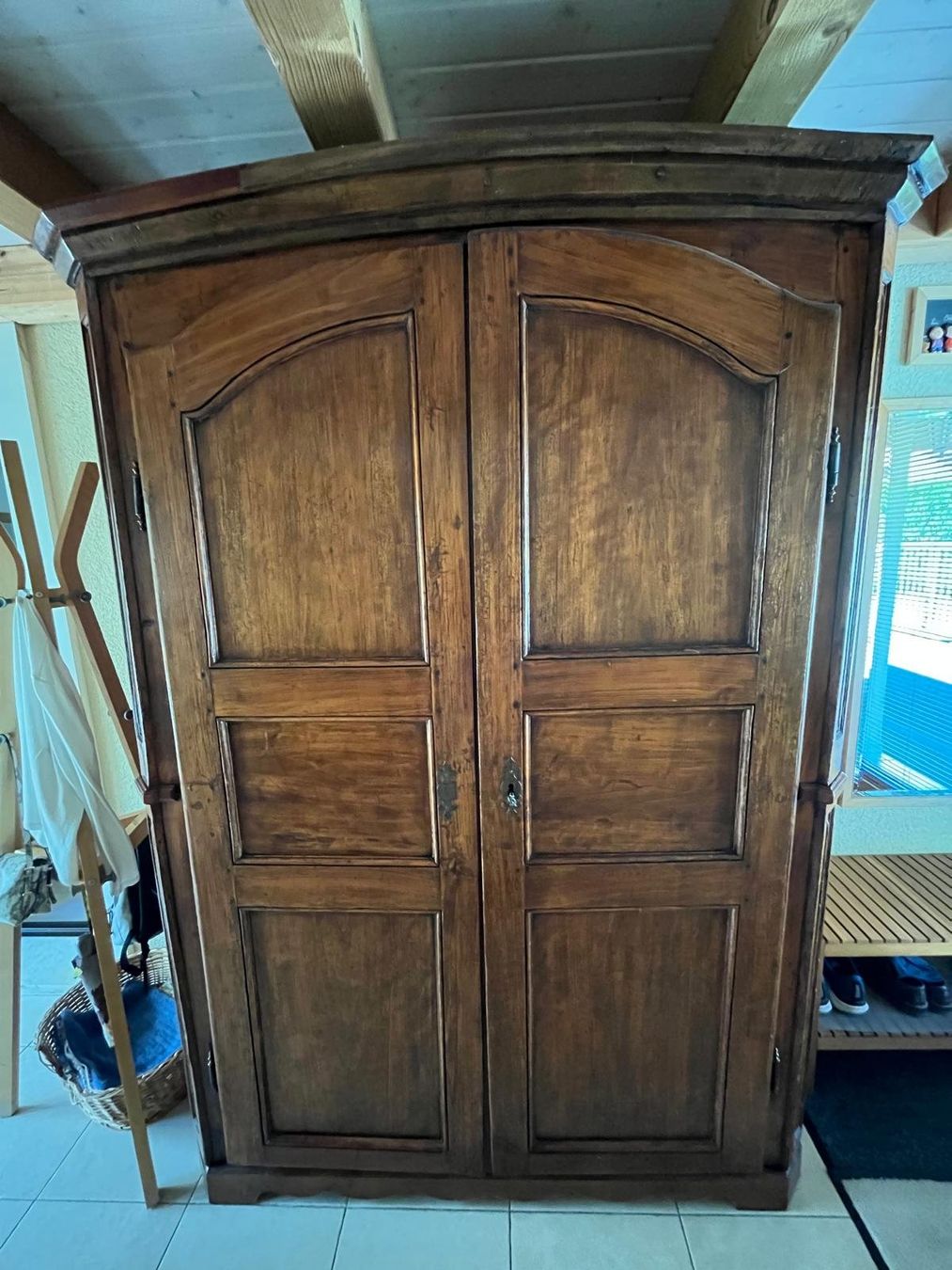 Armadi: Armoire époque du 18e – Usato da Les Acacias venduto da jla_qp9s 1