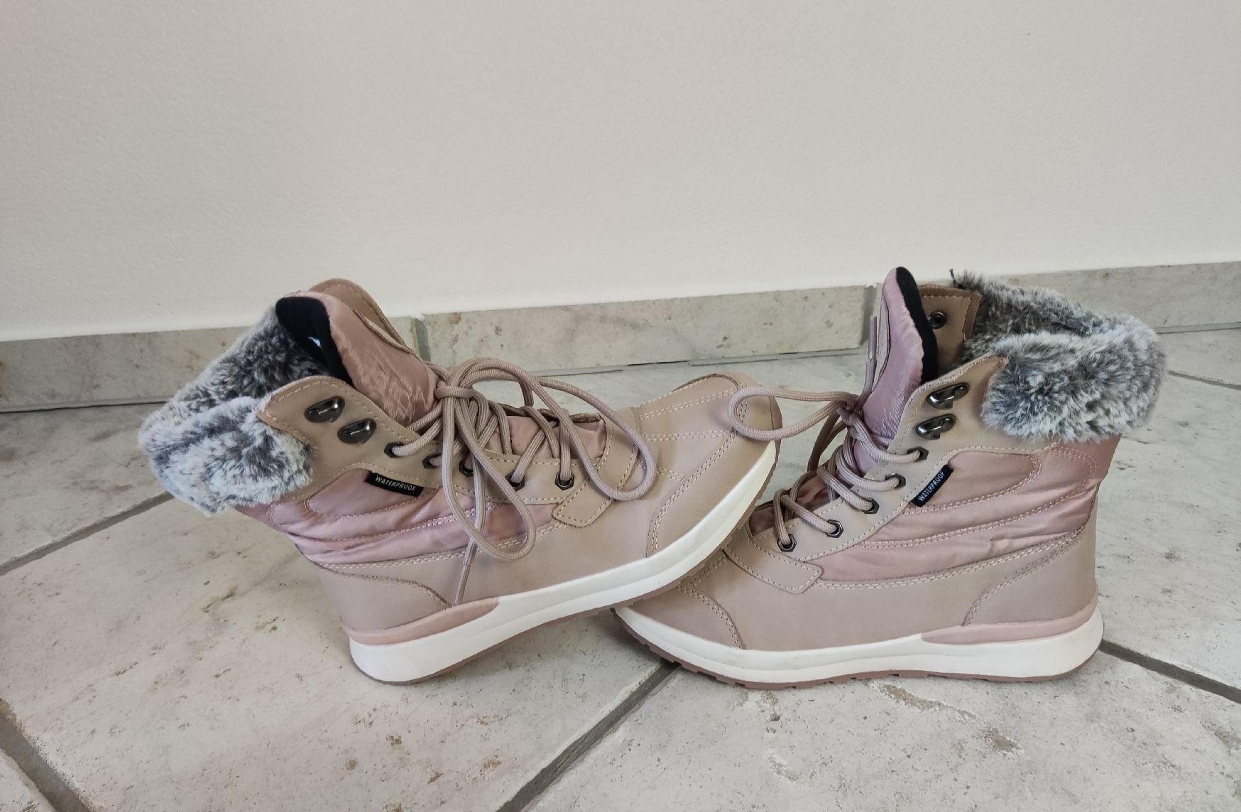 Scarpe da donna: Damen Winterschuh Grösse 38 – Usato da Chur venduto da Rodanisa 8