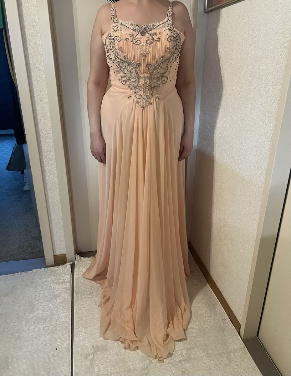 Kleider: Elegantes Abendkleid mit Stickerei & Perlen – Gebraucht aus Volketswil von bounty_5 5