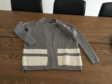 Graue Strickjacke Gr. XS- Perfekt für Herbst 🍂