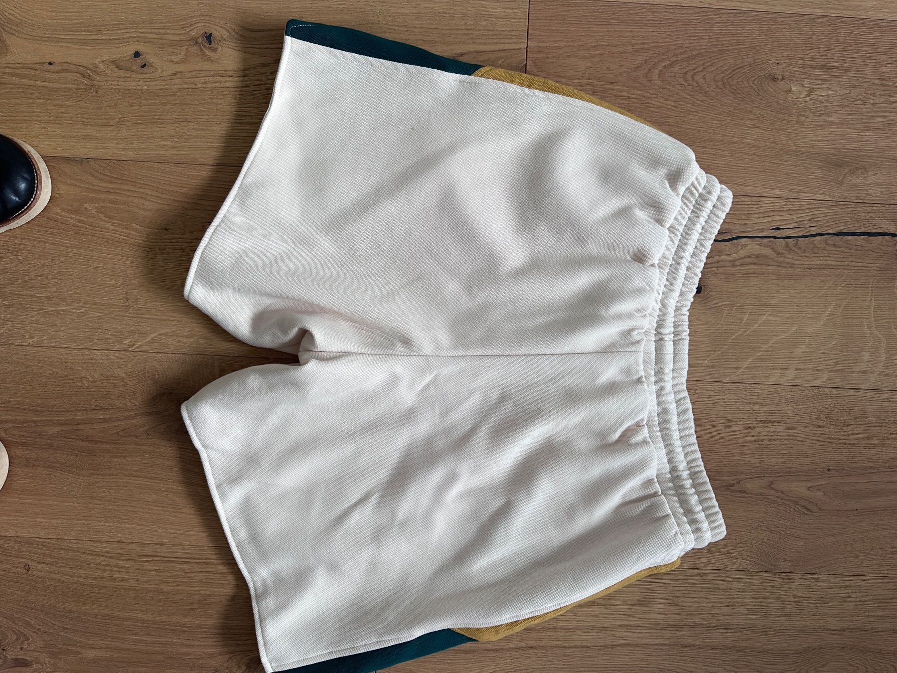 Pantaloni: RHUDE WINSTON CREST SHORT CREME – Nuovo (secondo la descrizione) da Toffen venduto da manimatter 2