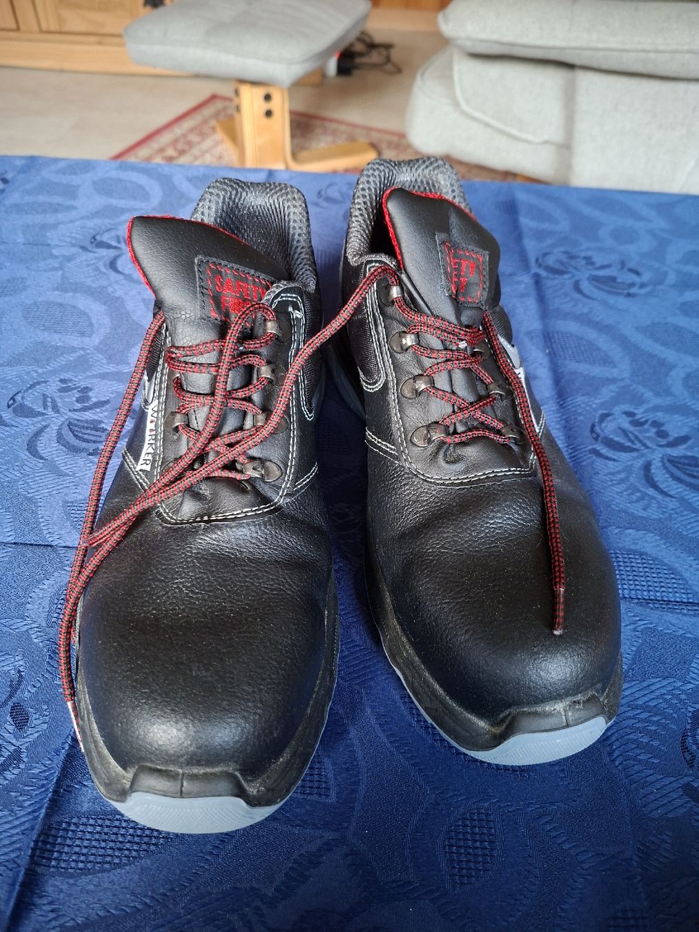 Chaussures hommes: Robuste Sicherheitsschuhe, Grösse 43 – Neuf (Voir description) à Marbach LU par antanarivo