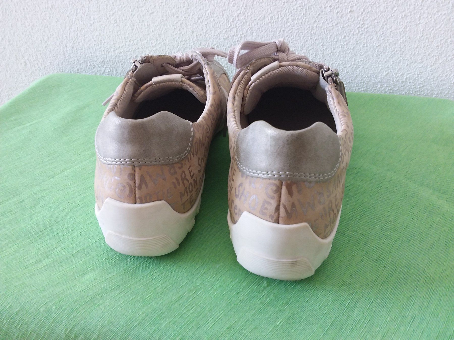 Scarpe da donna: WALDLÄUFER / REMONTE Sneakers, Gr 39 H – Usato da Uitikon Waldegg venduto da Risibisi7 2