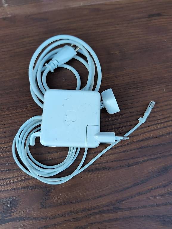 Ladegerät: Apple MagSafe Ladekabel Ladegerät MacOSx 1 – Gebraucht aus Rothenburg von arabica2005