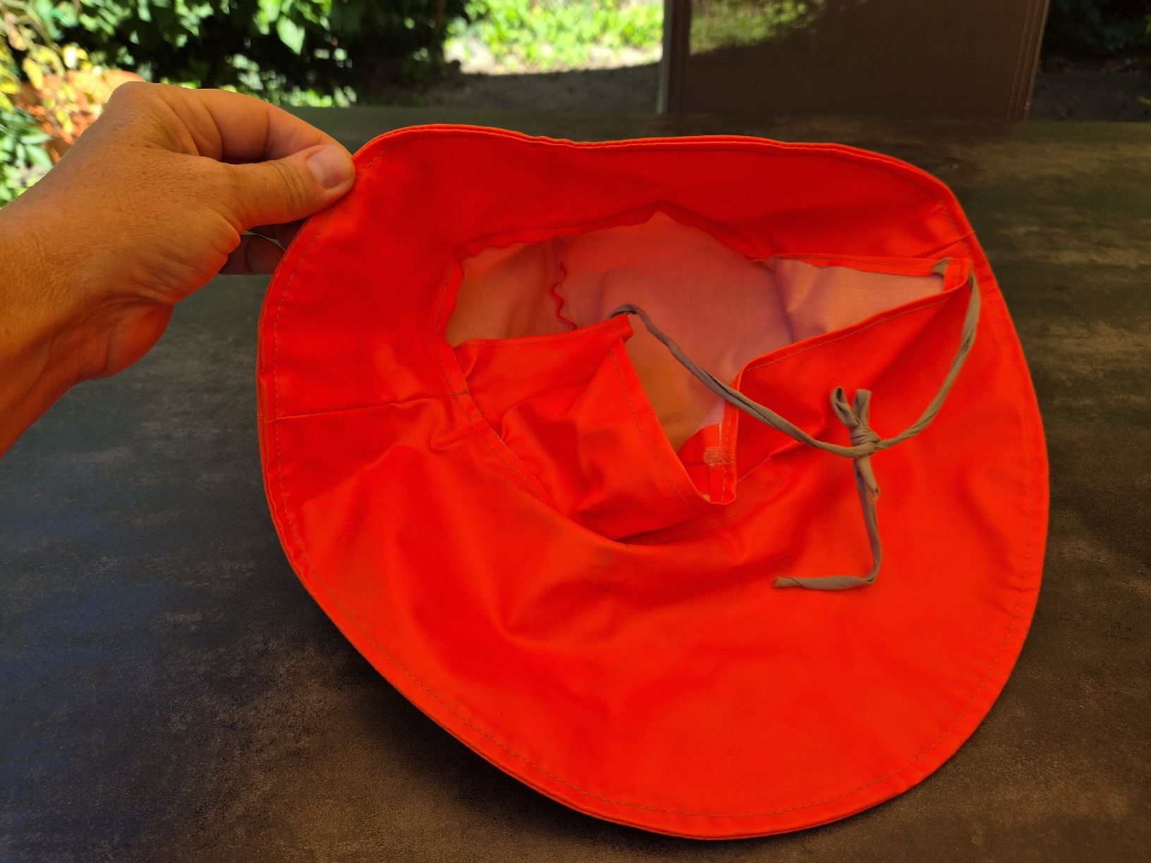Copricapi, berretti & cappellini: Regenhut in Signalorange – Usato da Brunnen venduto da Livianda 3
