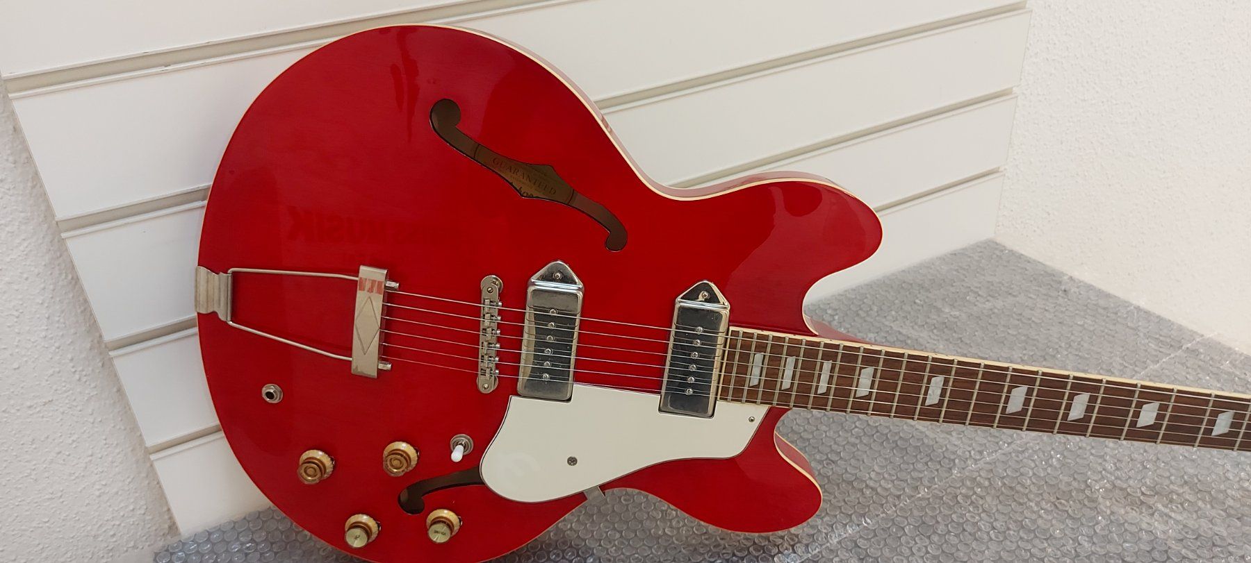 Epiphone Strumenti musicali: Epiphone Casino CH Wine Red e-gitarre neuwertig – Usato da Glattbrugg venduto da Swissmusik 3