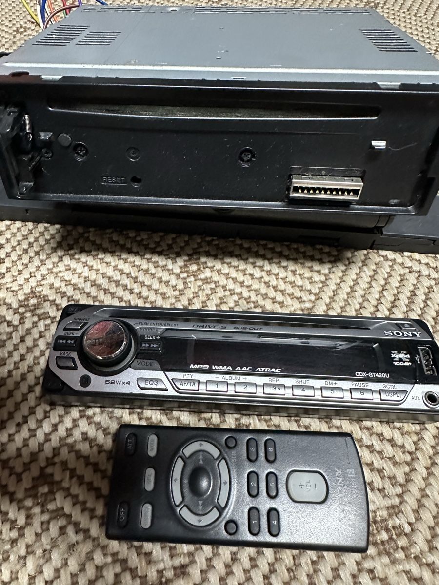Sony Radio: Autoradio SONY CDX-GT420U avec télécommande usagé – Usato da MASSONGEX venduto da Luluone 2