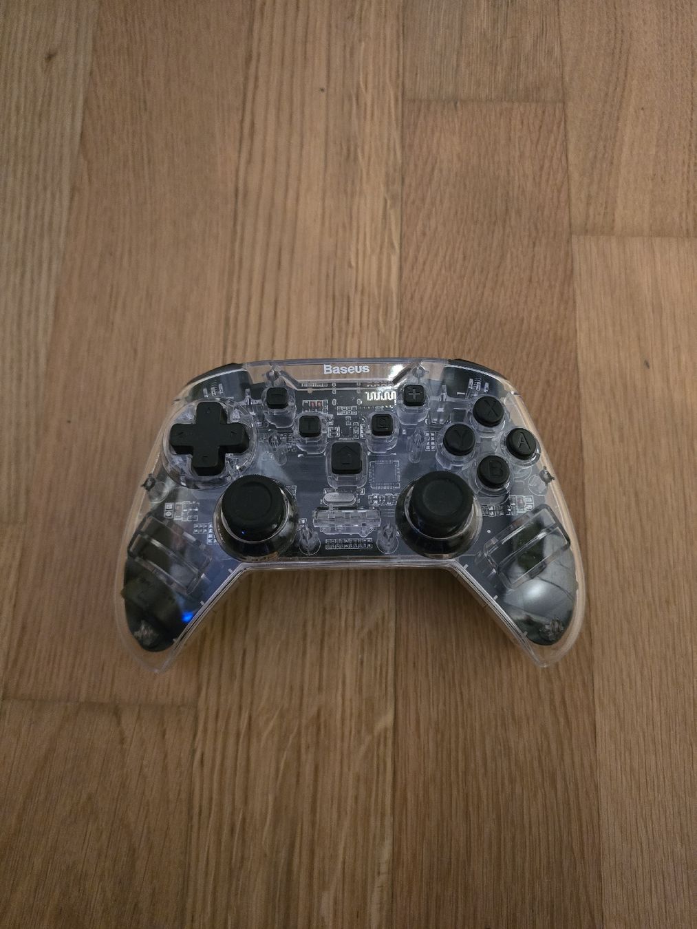 Controller: Baseus Transparent Controller guter Zustand – Gebraucht aus Heerbrugg von aar_jlq5