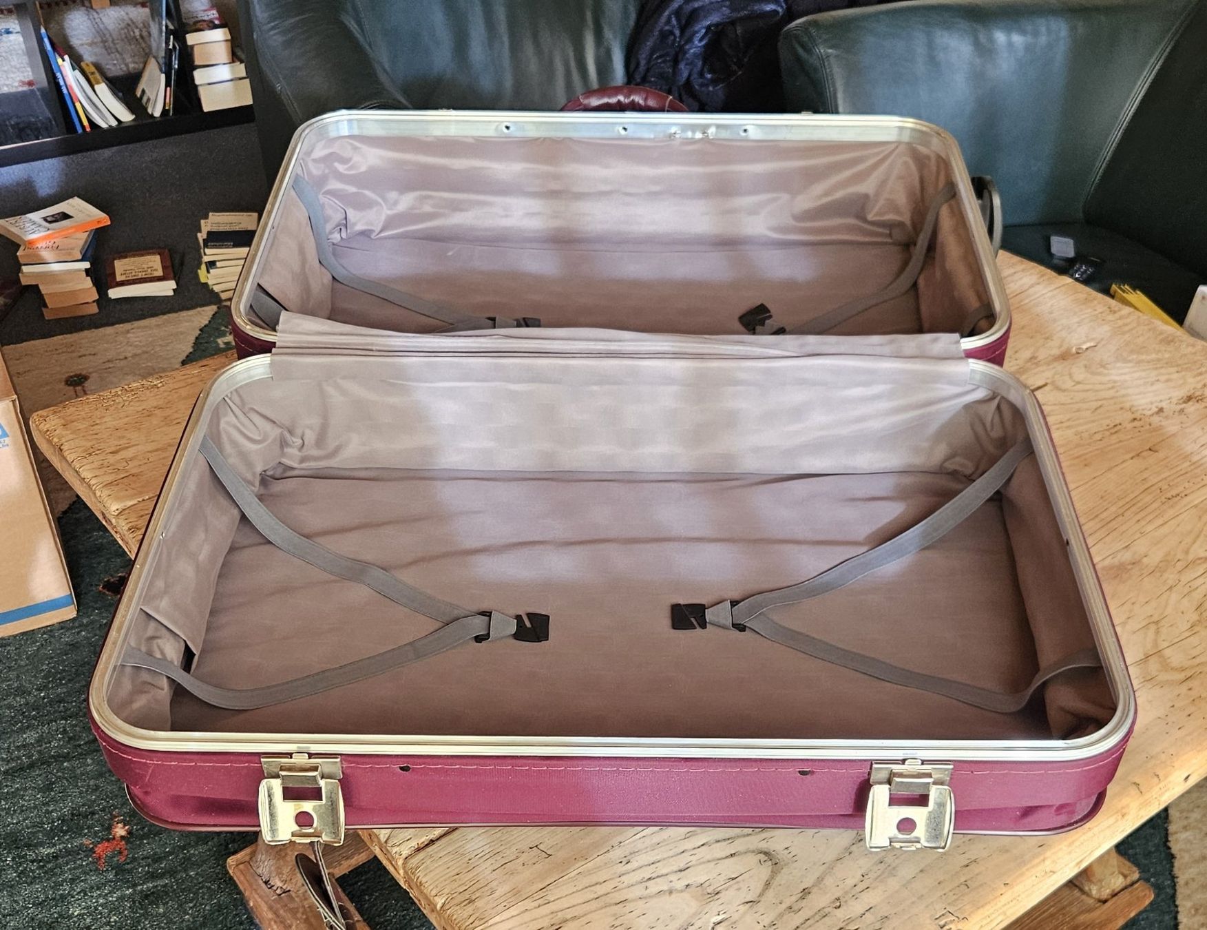 Valigie: Extravaganter und totschicker Rollkoffer von Saxoline – Usato da Schachen b. Herisau venduto da lilienstrauch 9