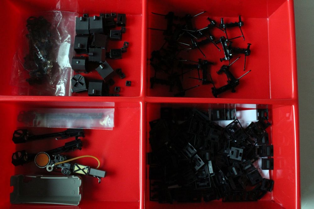 MÄRKLIN - Schubladen-Box mit jeder Menge Ersatzteilen (Neu (gemäss ...