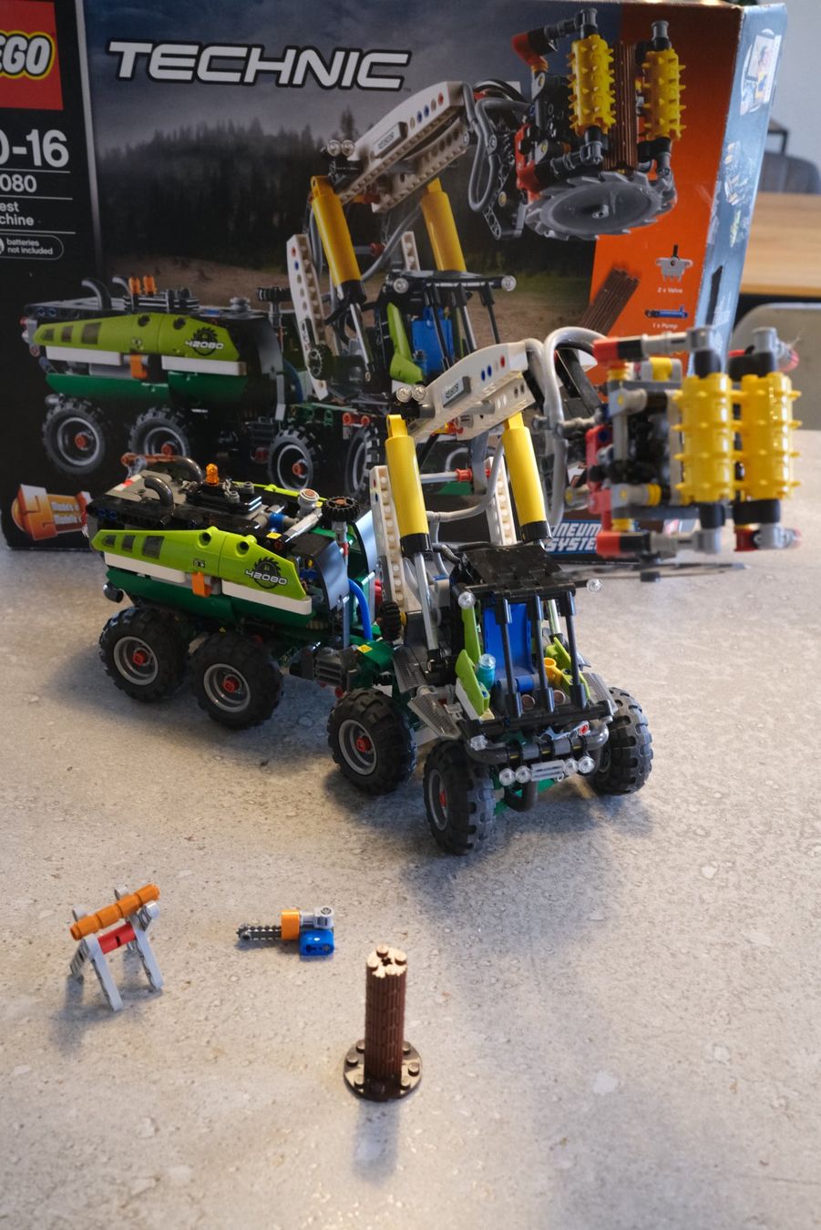 Lego Giocattoli: LEGO Technic 42080 – Forest Machine – Usato da Untersiggenthal venduto da mattu07 1