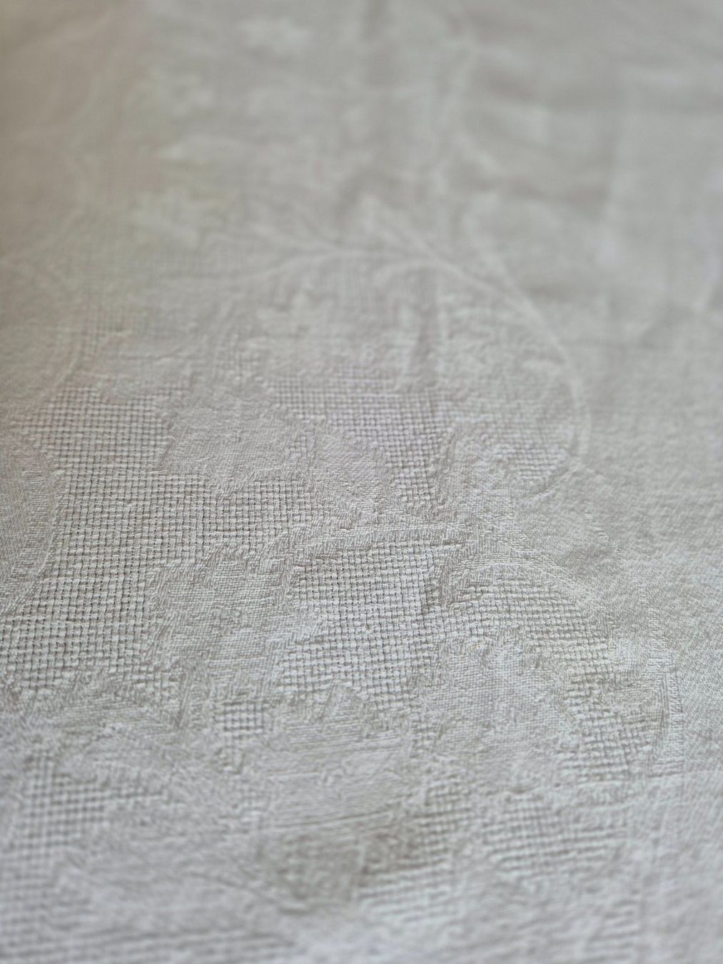 Sonstige Tischwäsche: Weisse Damast Tischdecke, 260x128 cm – Gebraucht aus Bern von aronari 5