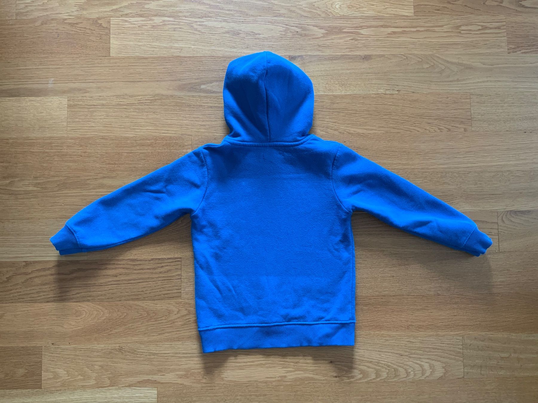 Maglioni & Felpe: Kapuzenpullover Gr. 104/110 – Usato da Niederstetten venduto da Elmar77 1