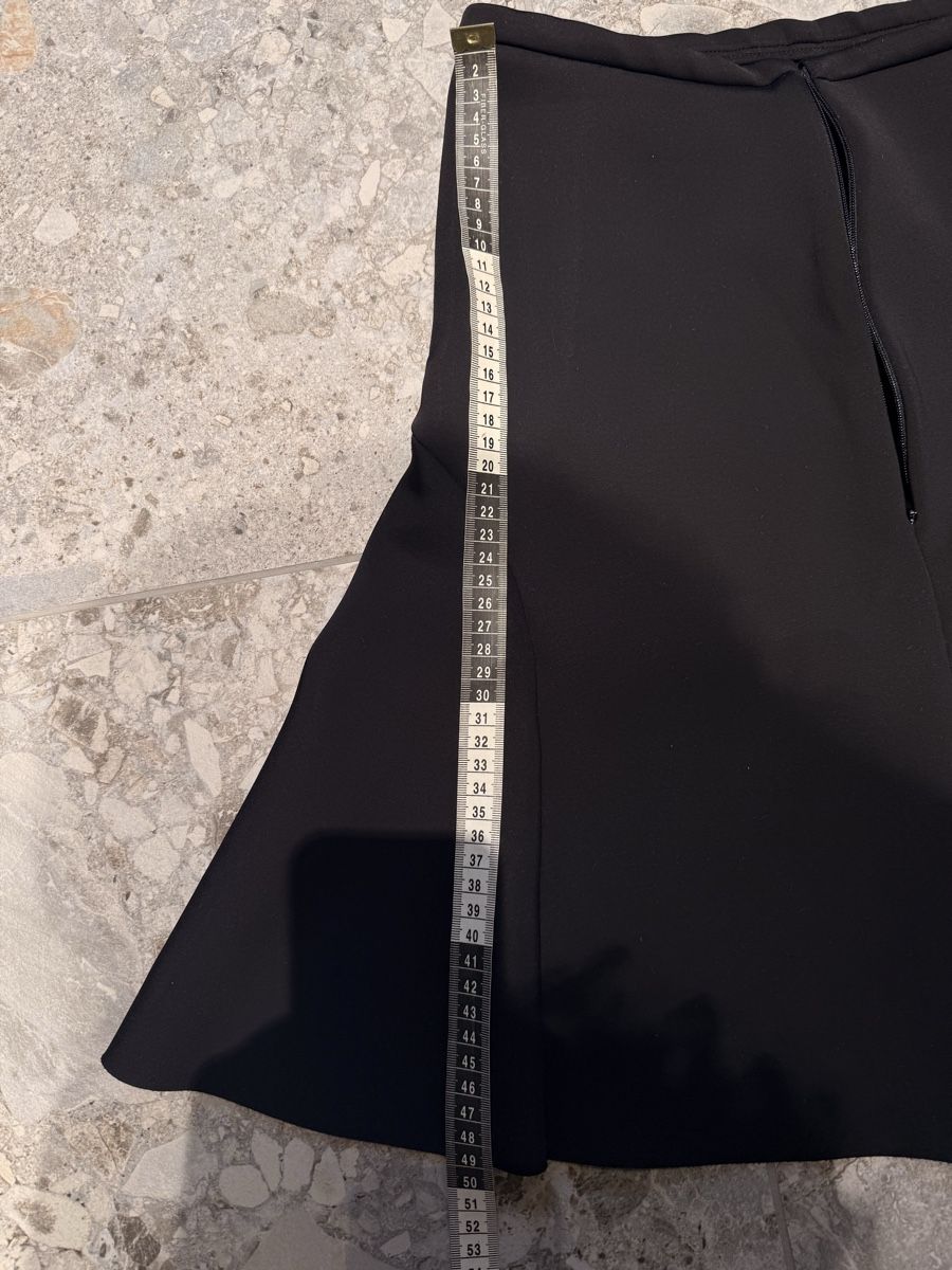 Cos Gonne: Jupe COS noire – Usato da Lausanne venduto da mar_2lwm 5