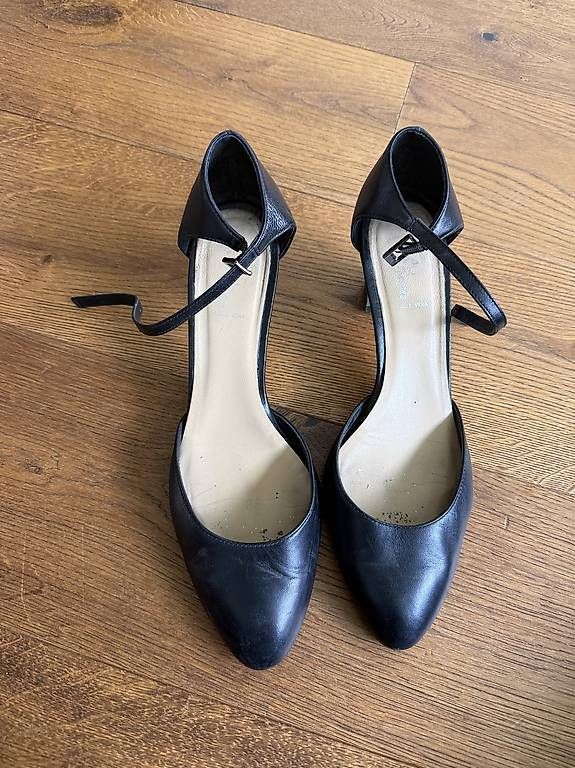 Scarpe da donna: Schuhe mit Absatz – Usato da Siebnen venduto da VenditaIre 1