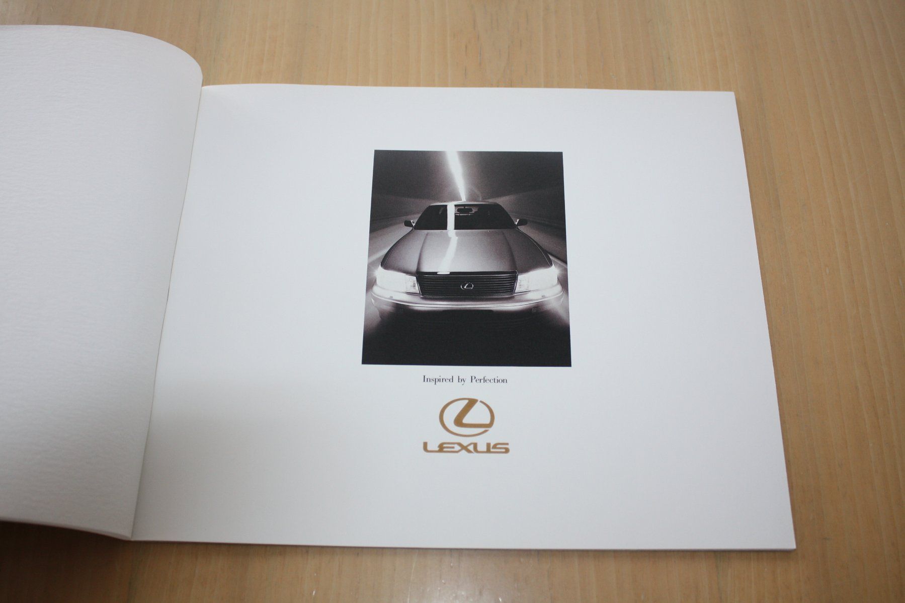Lexus Dokumente: Original Lexus LS 400 Prestige Prospekt – Gebraucht aus Wikon von erwin400 1